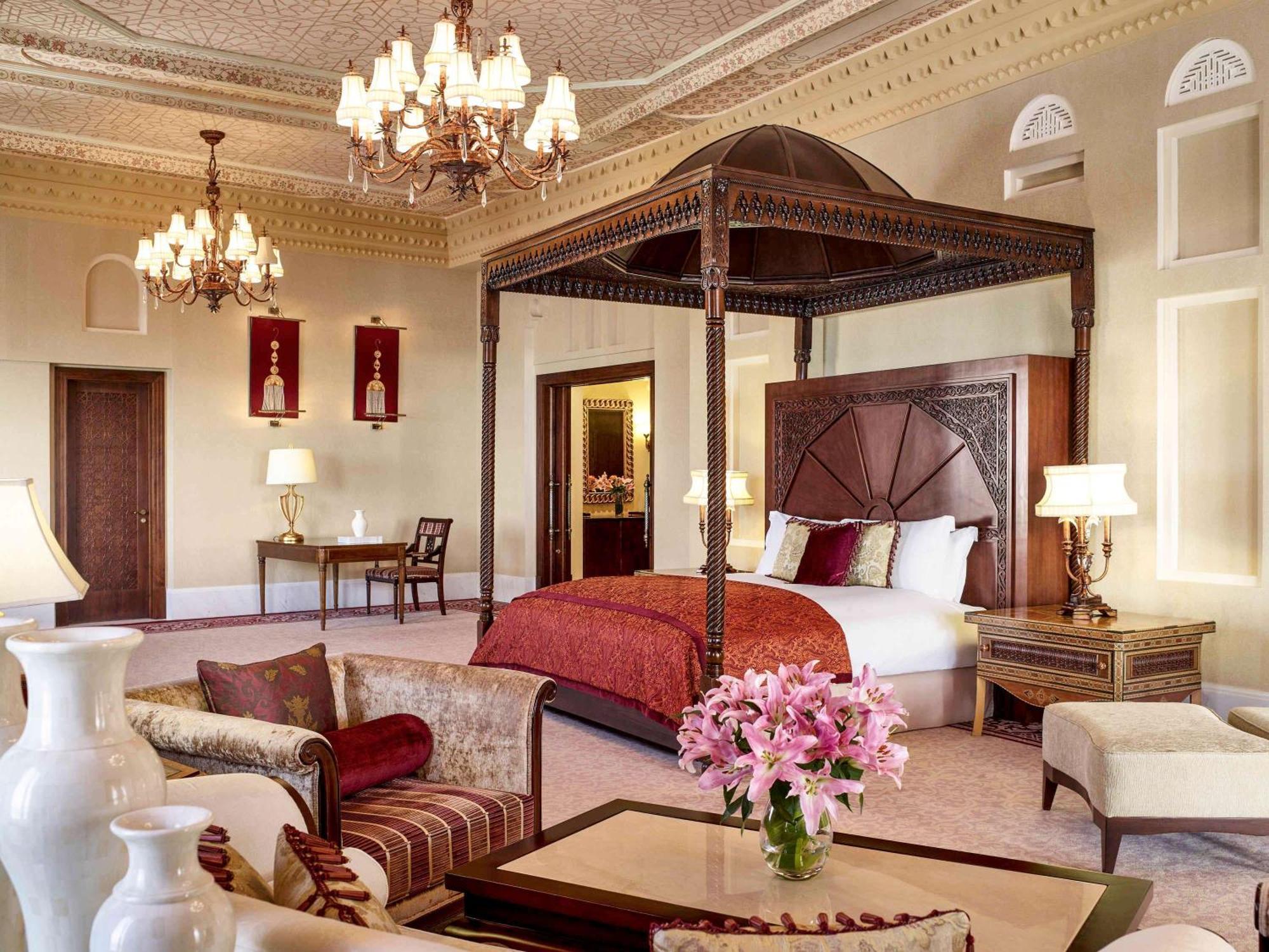 Sofitel Bahrain Zallaq Thalassa Sea & Spa Manama Extérieur photo A suite at the Taj Mahal Palace