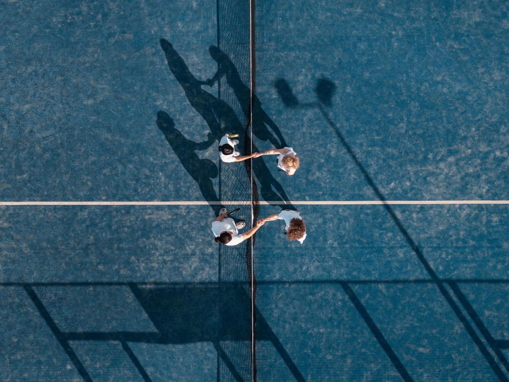 Sofitel Bahrain Zallaq Thalassa Sea & Spa Manama Extérieur photo Aerial view of a squash match